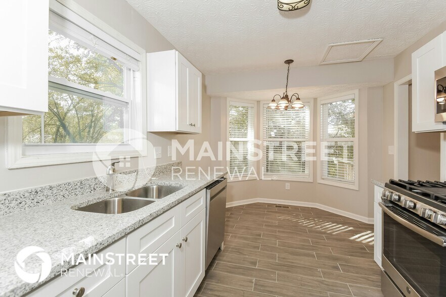 Building Photo - 4809 Nevilly Way