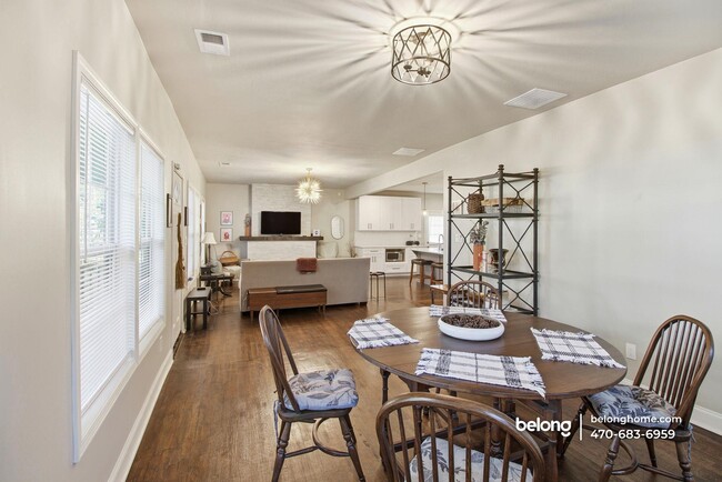 Building Photo - 1488 Beecher St SW