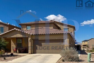 Building Photo - 4Bed/4Bath House in Tucson! $199 MOVE-IN S...