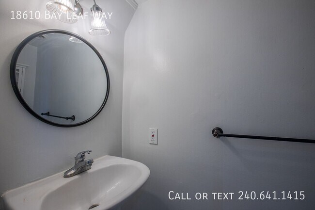 Building Photo - 18610 Bay Leaf Way
