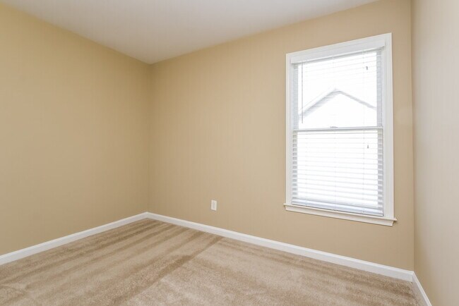 Building Photo - 3046 Woodbridge Ln