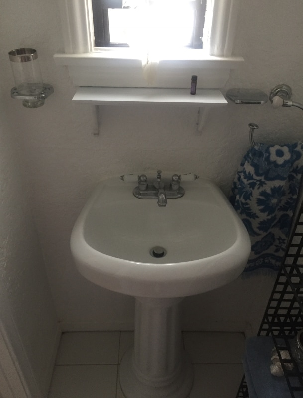 Building Photo - 6 Gundry Ave