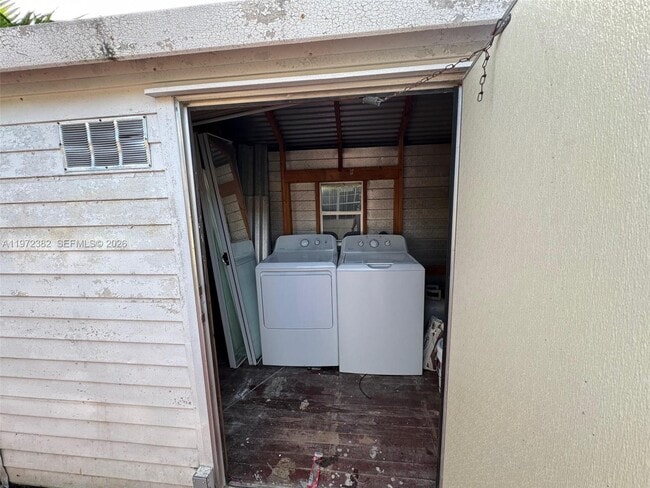 Building Photo - 842 SW 89th Ave