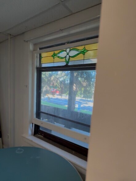 Building Photo - 1048 Danby Rd