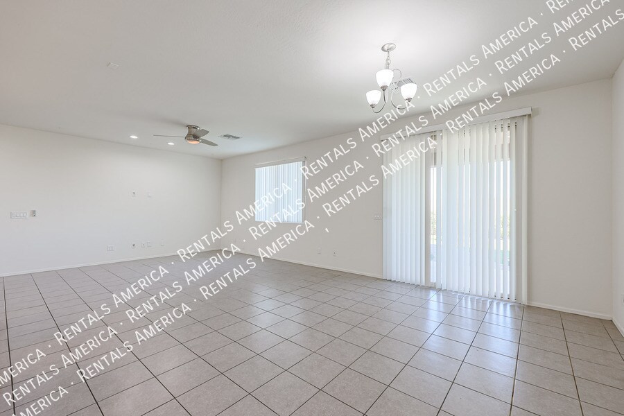 Building Photo - 15734 W McKinley St