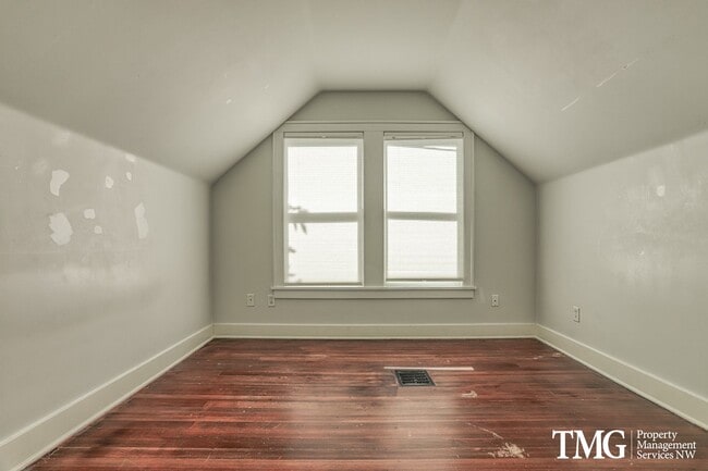 Building Photo - Updated 1928 Tutor w/ Original Touches and Large Fully Fenced Back Yard