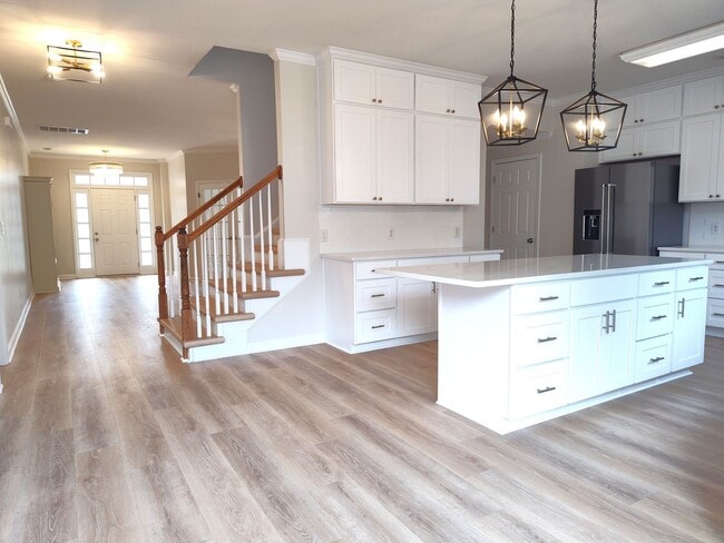 Building Photo - Stunning 2 Story, 4 Bedroom, 4.5 Bath Home Located in the Bridgemill Community in SC!