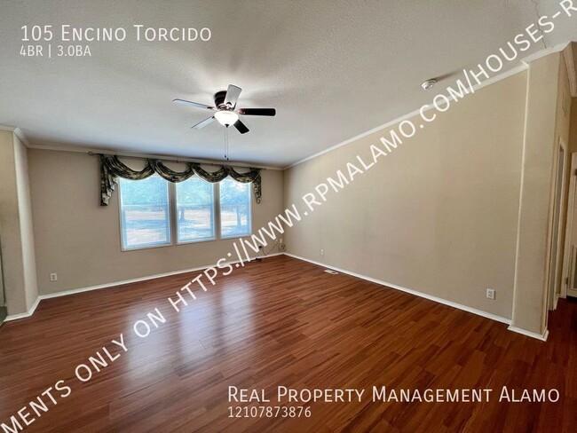Building Photo - 105 Encino Torcido