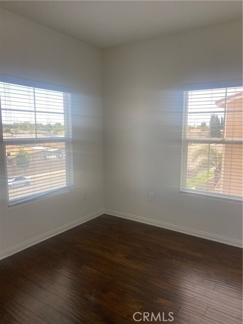 Building Photo - 121 S Dale Ave