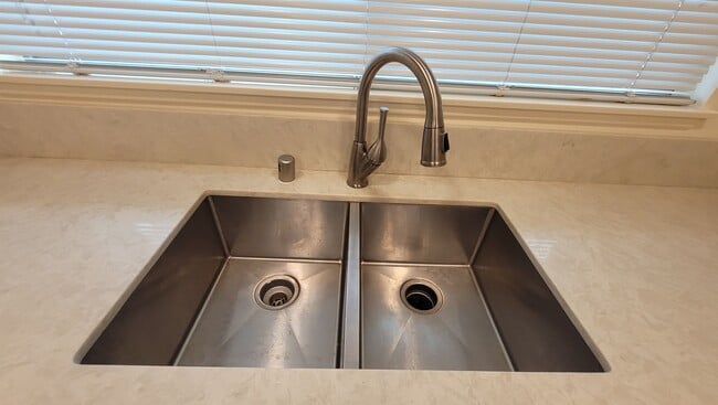 Building Photo - Seven Oaks Active Adult Living