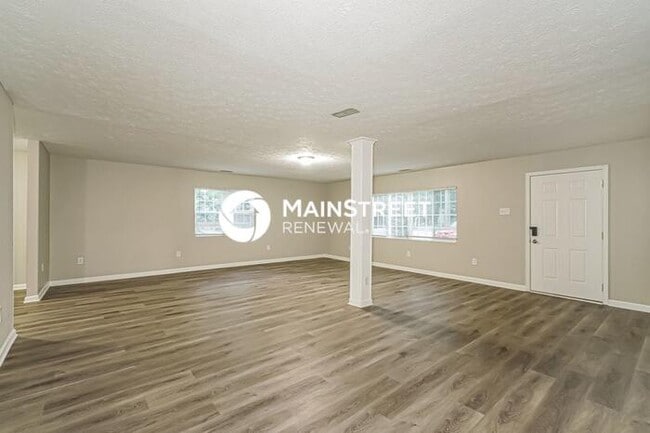 Building Photo - 3 Bedroom Pet-Friendly Home in Indianapoli...