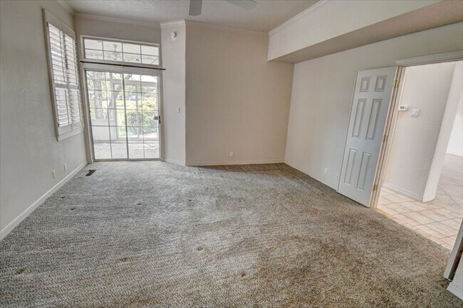 Building Photo - Tanoan---On a GOLF COURSE LOT!