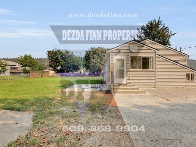 Building Photo - 2 Bed, 1 Bath in NE Spokane Valley Availab...
