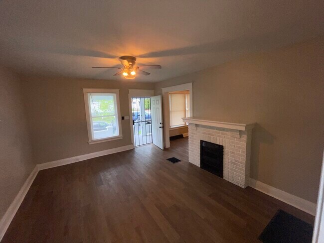 Building Photo - 2322 Upton Ave