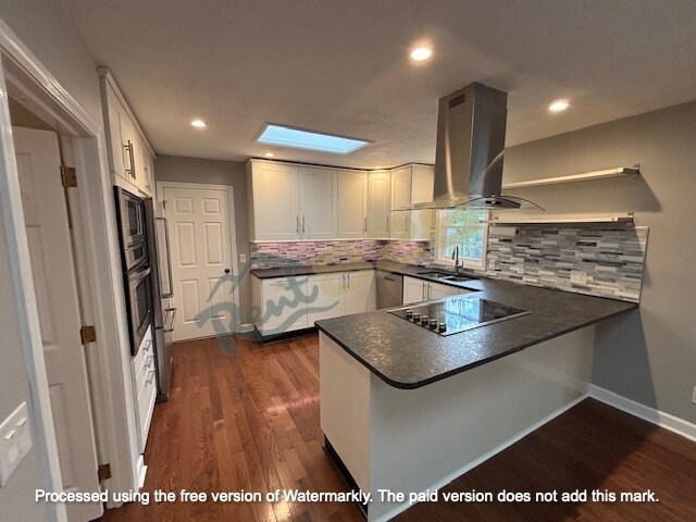 Building Photo - 201 Camellia Way