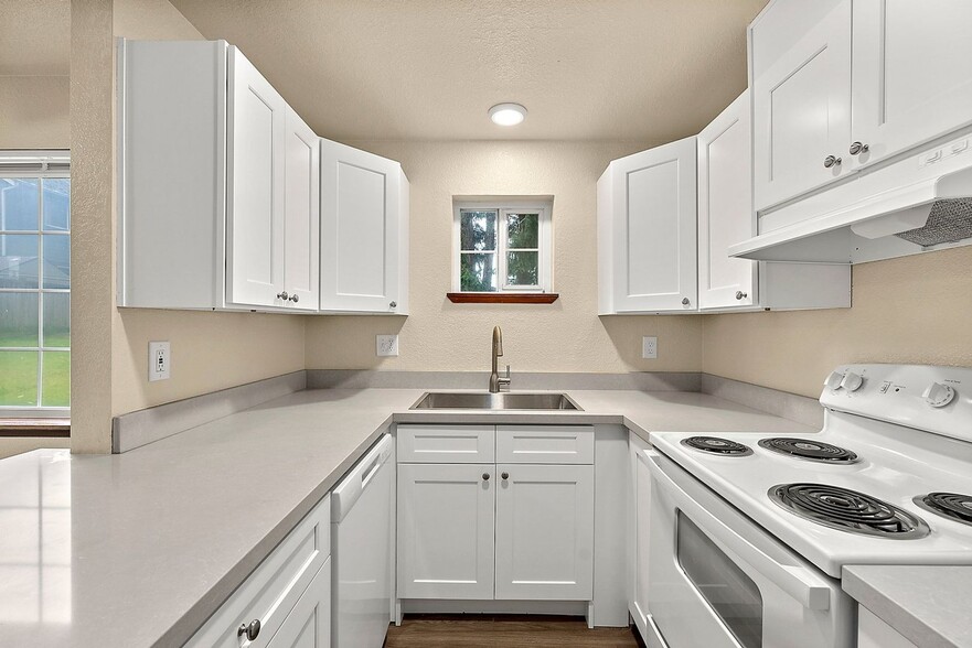 Building Photo - Firwood Grove Apartment LLC