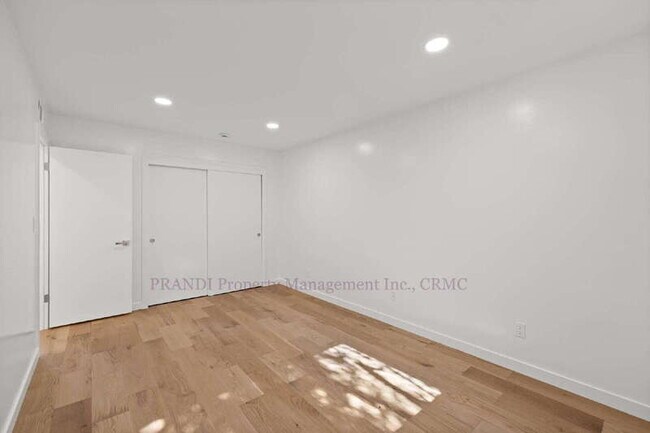 Building Photo - 40 Leafwood Cir