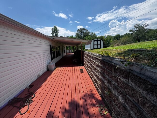 Building Photo - 883 Bullock Hollow Rd