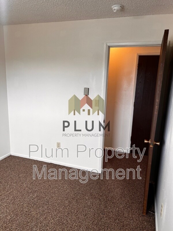 Building Photo - 1824 Phillips St