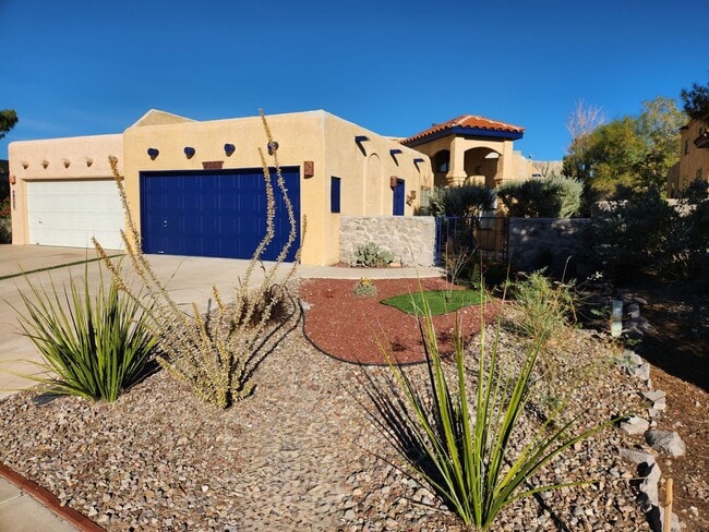 Primary Photo - 2050 Pinecone Way