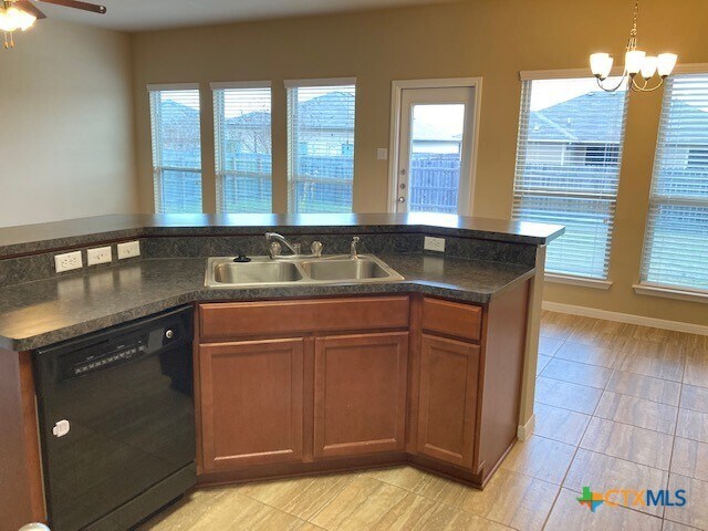 Building Photo - 1214 Jamestown Dr