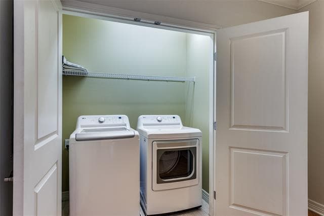 Building Photo - 500 Throckmorton St