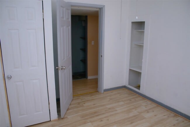 Building Photo - 1310 4th St