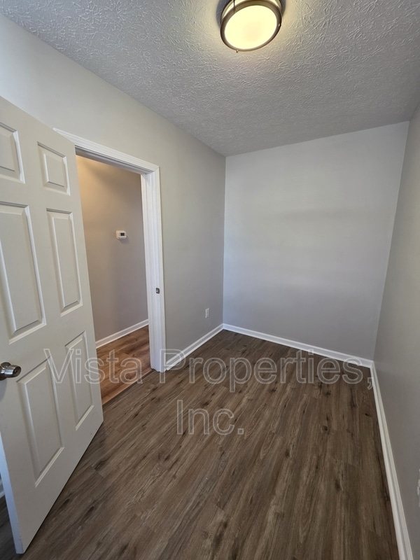 Building Photo - 313 Thomas St