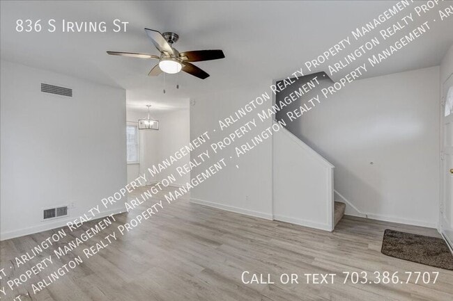 Building Photo - 836 S Irving St