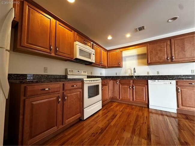 Building Photo - 105 N Montgomery St