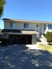 Building Photo - 3748 Carolina Dr