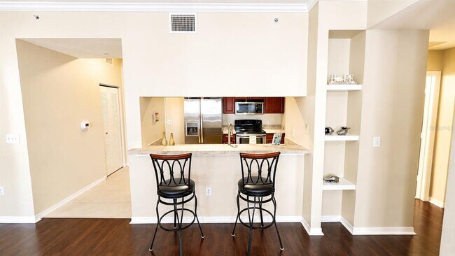 Building Photo - 1064 N Tamiami Trl