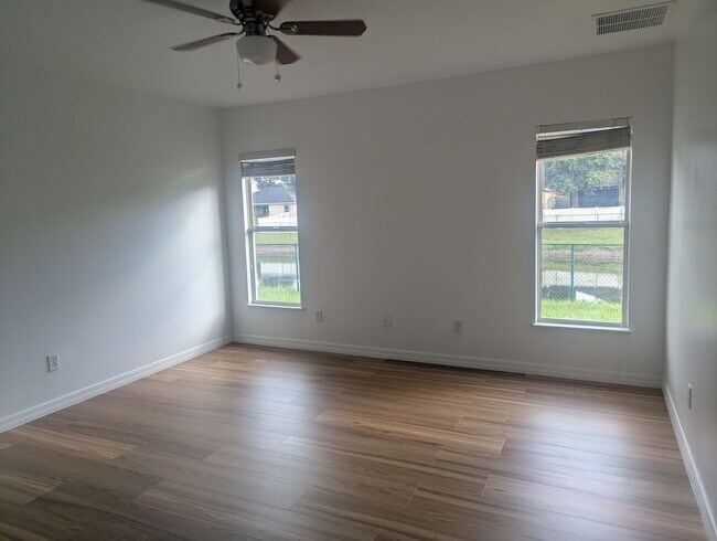 Building Photo - Completed renovated Home located in great location in Tavares