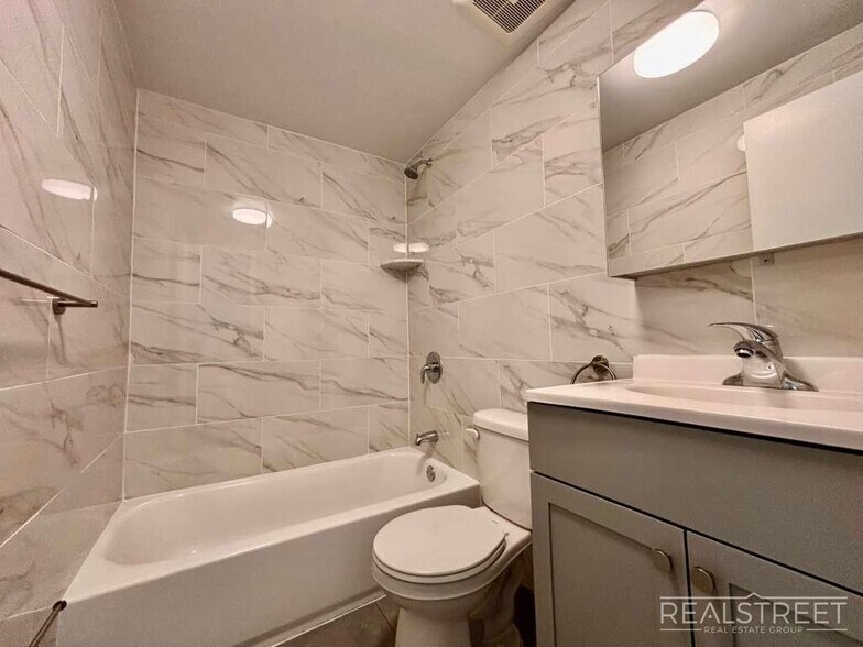 Building Photo - Malcolm X