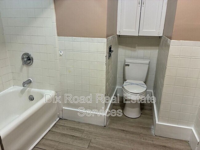 Building Photo - 1430 Coventry Rd