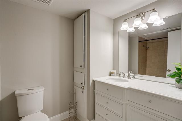 Building Photo - 5809 Harvest Hill Rd