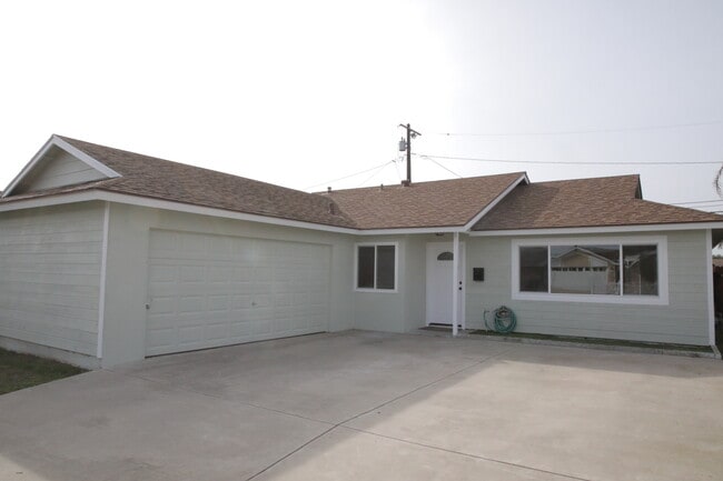 Garage - 1823 N 6th St
