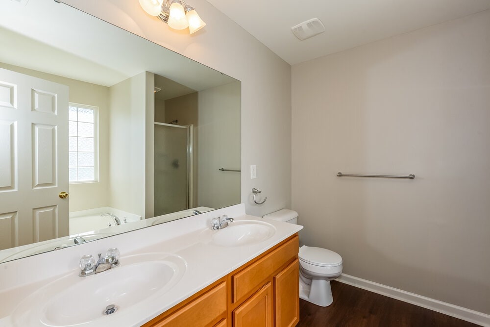Building Photo - 2022 Savannah Hills Dr