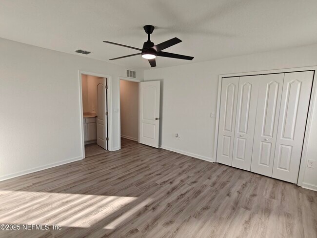 Building Photo - 114 Summer Moon Dr