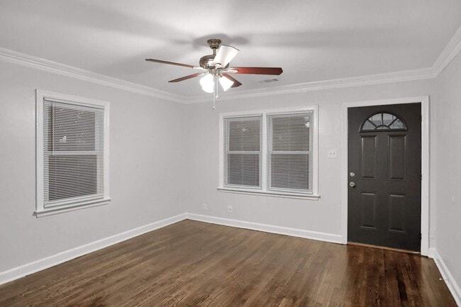 Building Photo - Sherwood Forest Living / 810 sqft / Monitored Alarm