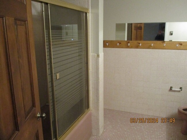 Building Photo - 2000 W Willis