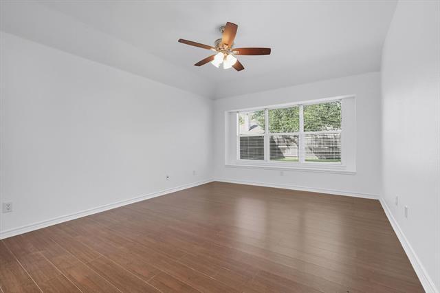 Building Photo - 5904 Meadowglen Dr