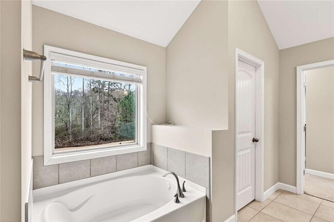 Building Photo - 4930 Alexandria Ave