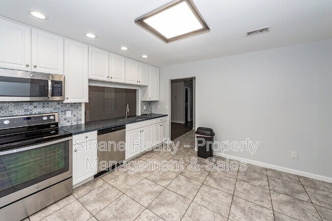 Building Photo - 3618 Walkers Ferry Ln