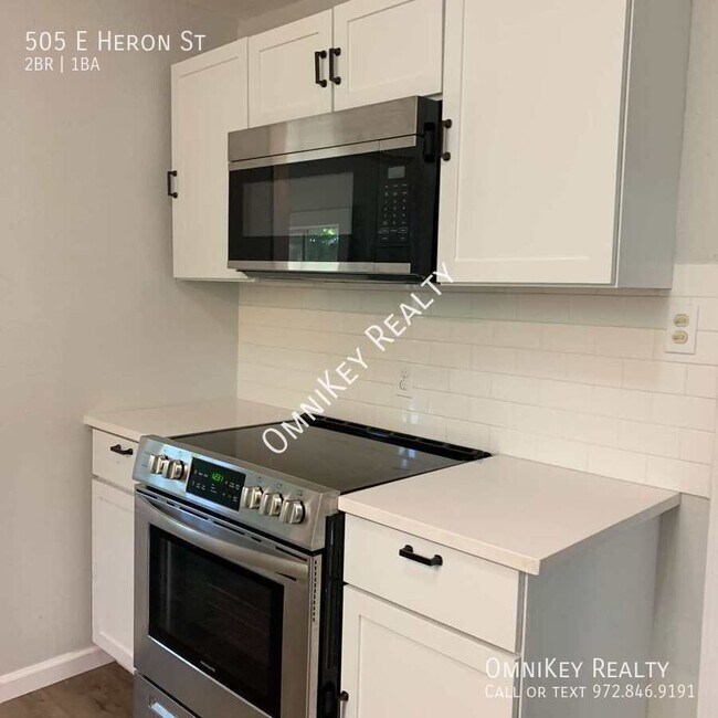 Building Photo - 505 E Heron St