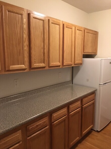 Building Photo - 2045 Commonwealth Ave