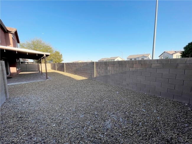 Building Photo - 605 Sonoran Heights Ave
