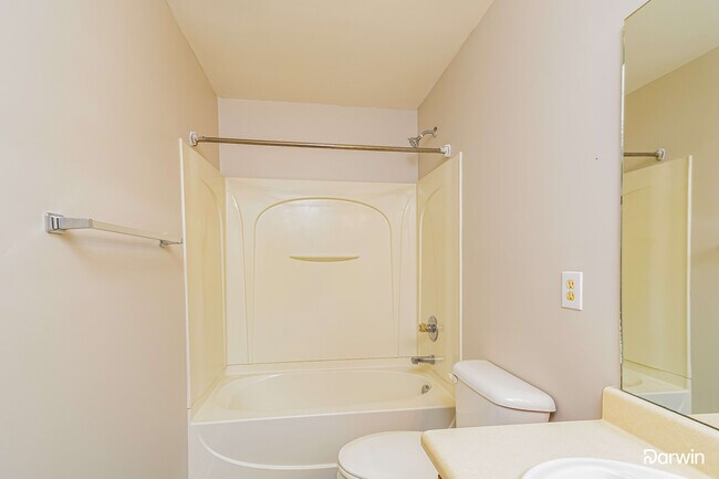 Building Photo - 1824 Creek Oak Circle, Fuquay Varina, NC 2...