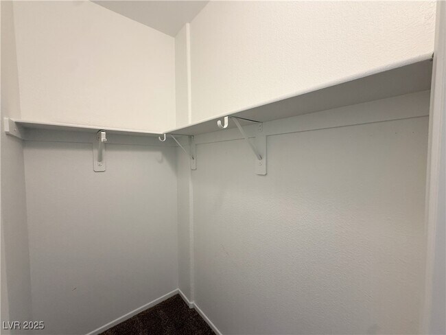 Building Photo - 5975 Barbosa Dr