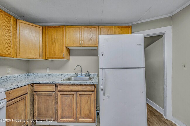 Building Photo - 2513 N Main Ave